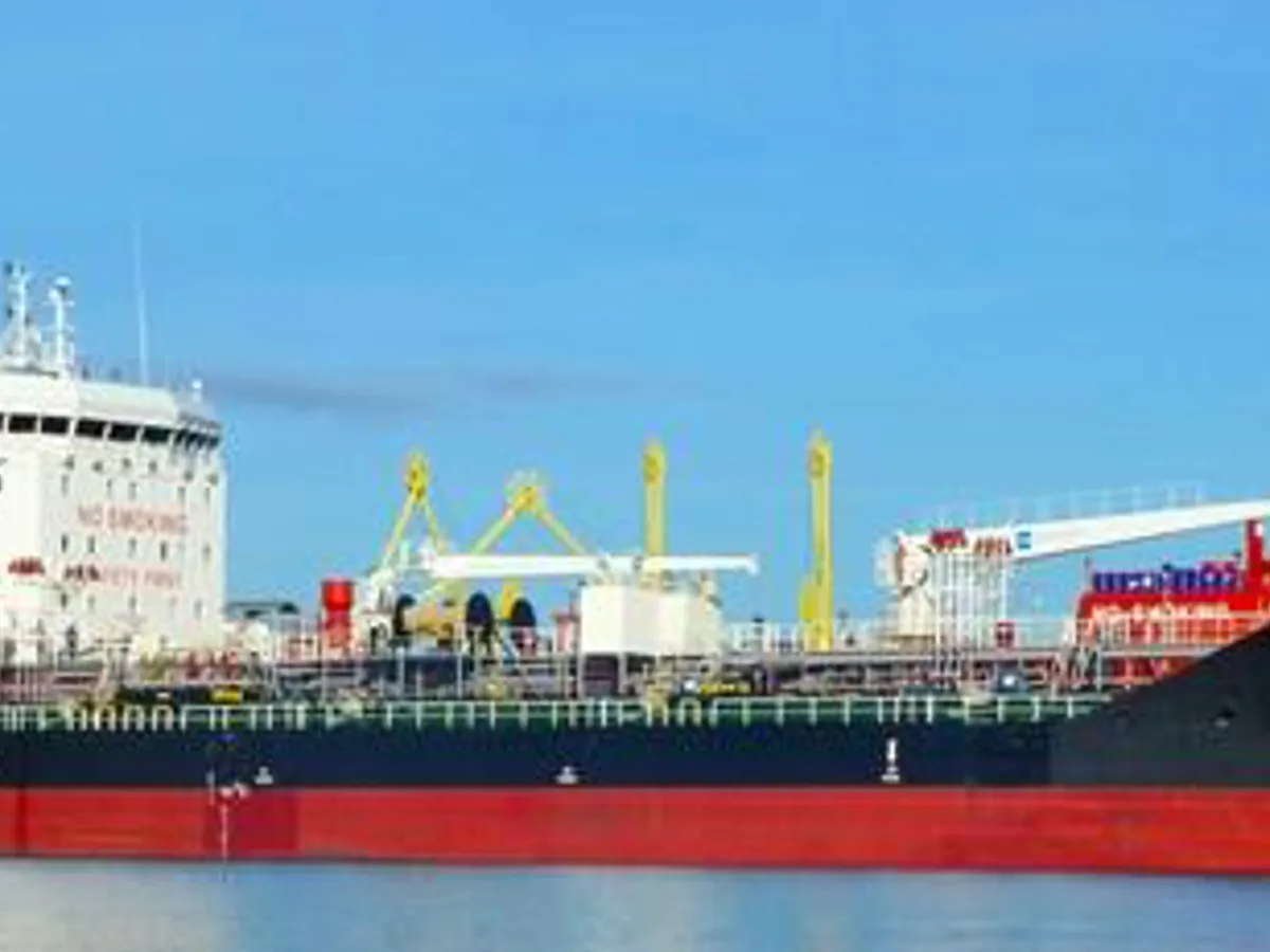 Нефтеналивной/химический танкер на продажу