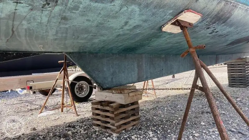 Круизное судно на продажу