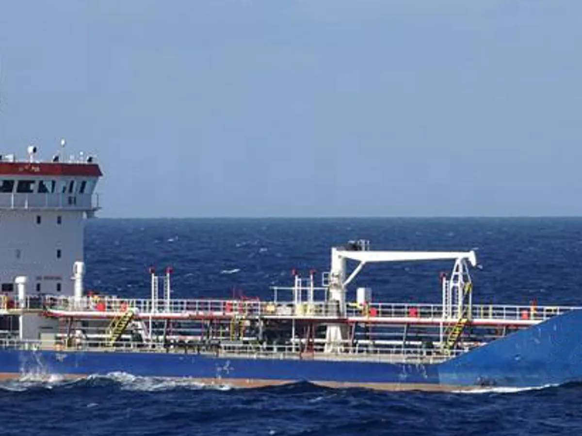 Нефтеналивной/химический танкер на продажу