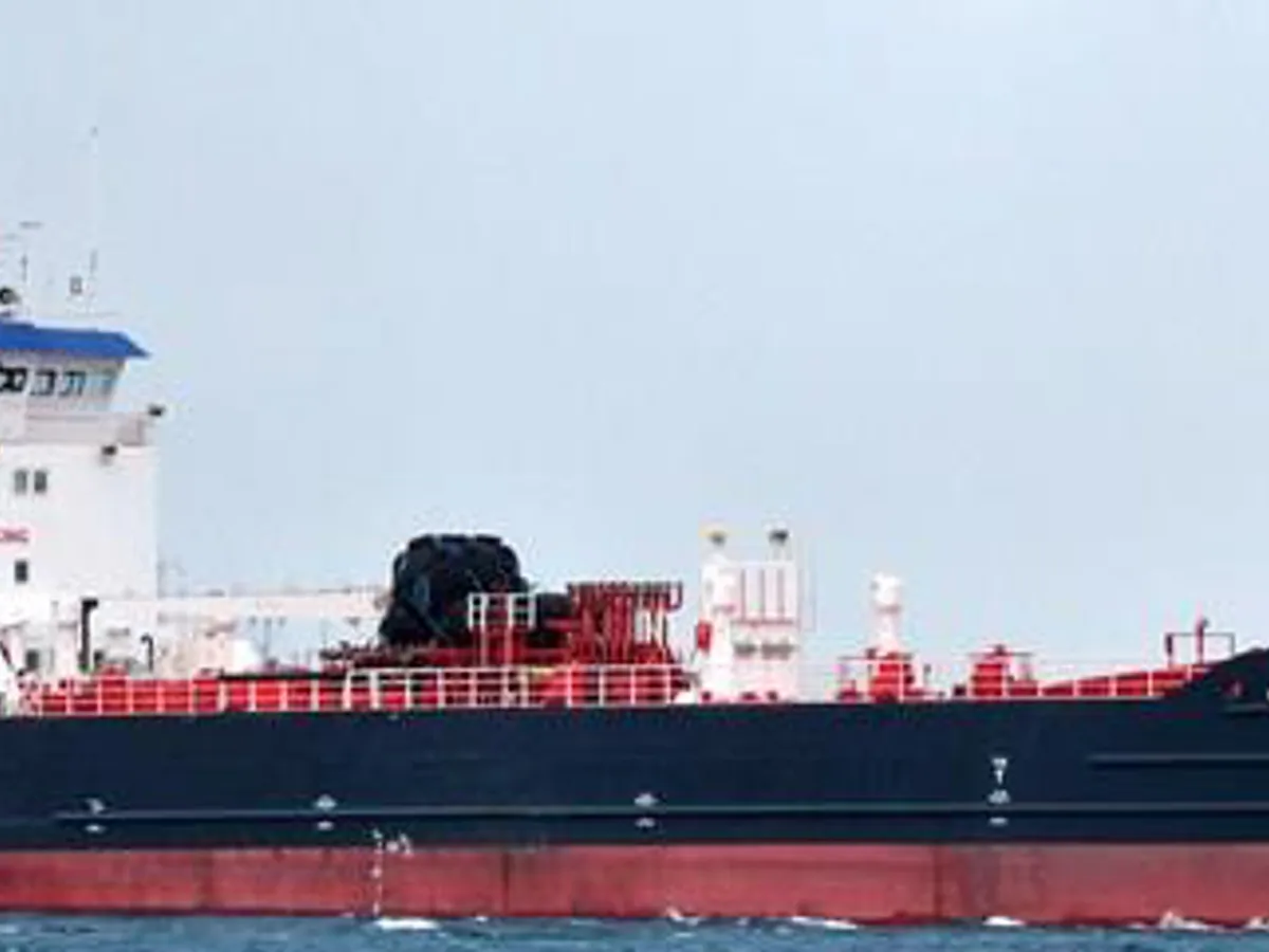 Нефтеналивной/химический танкер на продажу