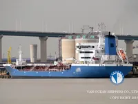 Нефтеналивной/химический танкер на продажу