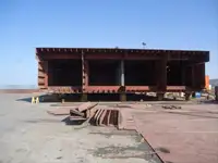 Баржа на продажу
