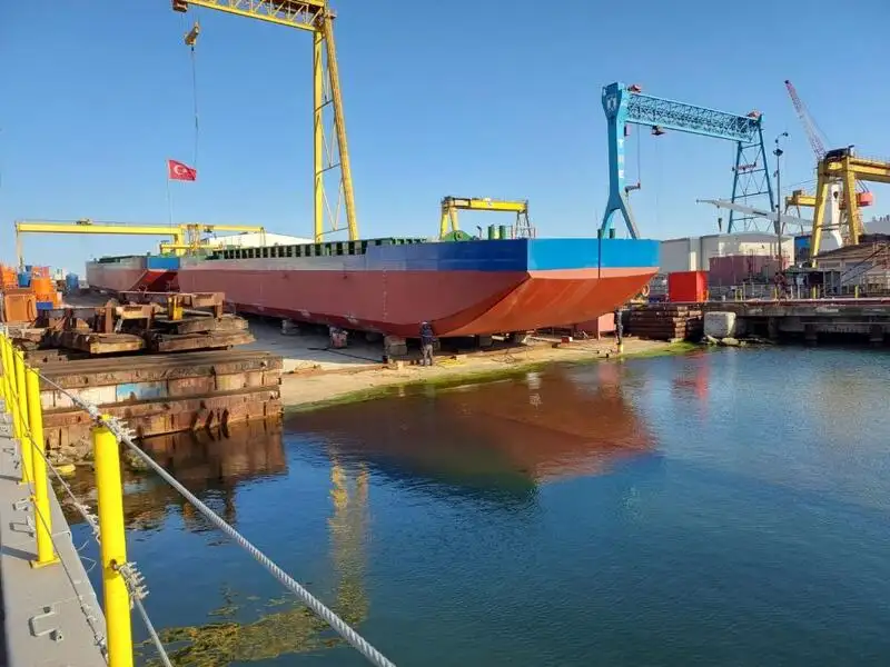 Баржа на продажу