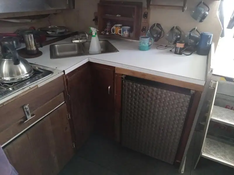 Буксир для перевозки экипажа на продажу