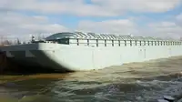 Баржа на продажу