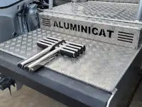 Катамаран на продажу