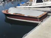 Круизное судно на продажу