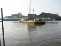 Баржа на продажу