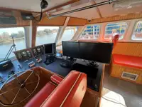 Буксир для перевозки экипажа на продажу
