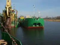 Баржа на продажу