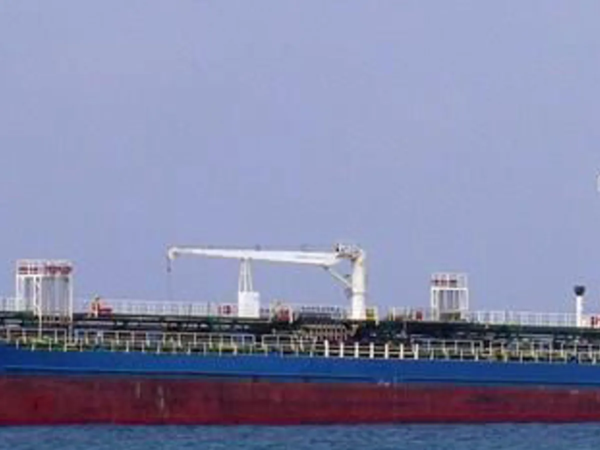 Нефтеналивной/химический танкер на продажу