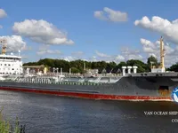Нефтеналивной/химический танкер на продажу