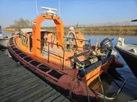 Жесткая надувная лодка на продажу