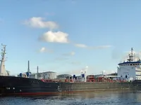 Нефтеналивной/химический танкер на продажу