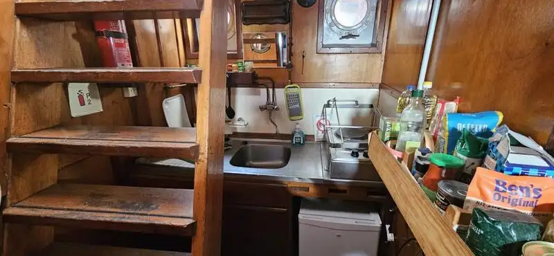Буксир на продажу