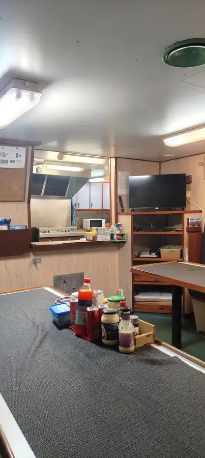 Судно снабжения на продажу