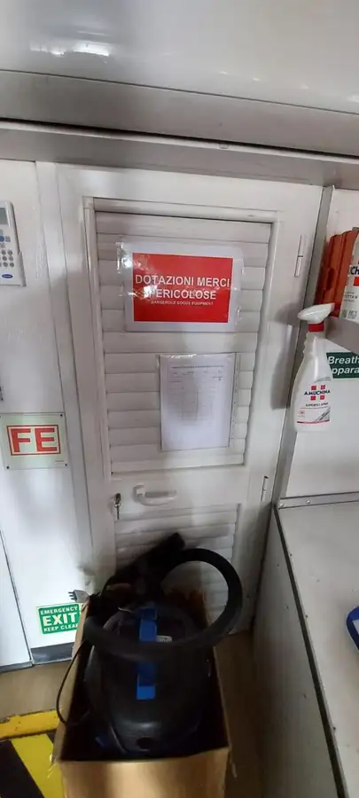 Буксир для перевозки экипажа на продажу