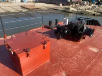 Баржа на продажу