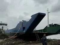 Десантный корабль-танкер на продажу