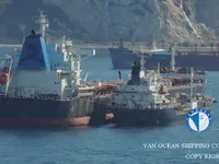 Нефтеналивной/химический танкер на продажу