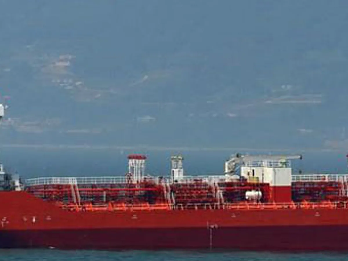 Нефтеналивной/химический танкер на продажу