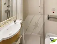 Круизное судно на продажу