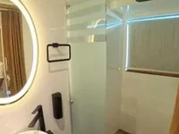 Яхта на продажу
