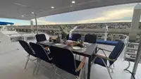 Катамаран на продажу