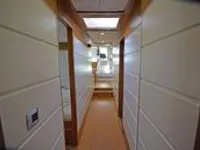 Яхта на продажу