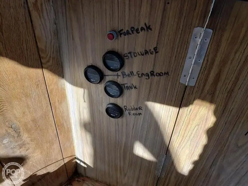 Паром на продажу