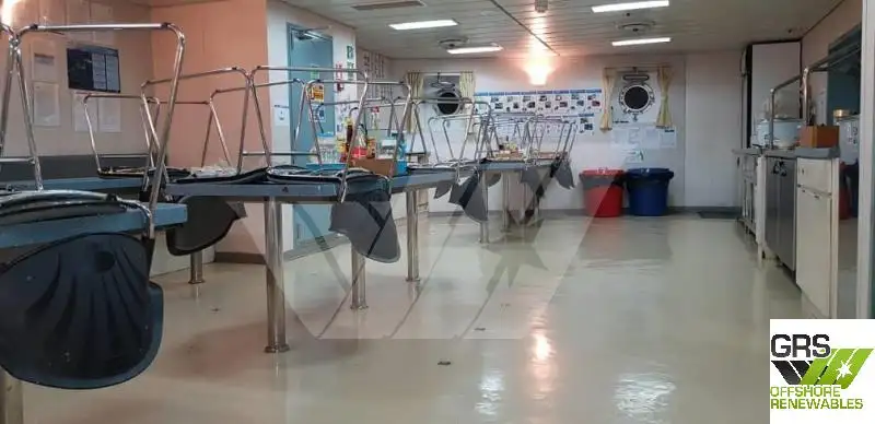 Судно снабжения на продажу