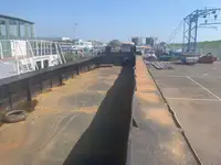 Баржа на продажу