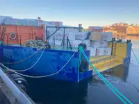 Баржа на продажу
