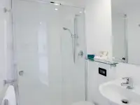 Катамаран на продажу