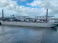 Буксир на продажу