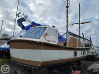 Круизное судно на продажу