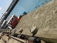 Баржа на продажу