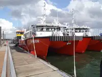 Катамаран на продажу