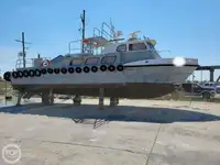 Буксир для перевозки экипажа на продажу