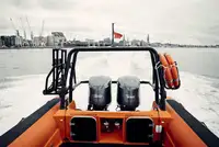 Жесткая надувная лодка на продажу