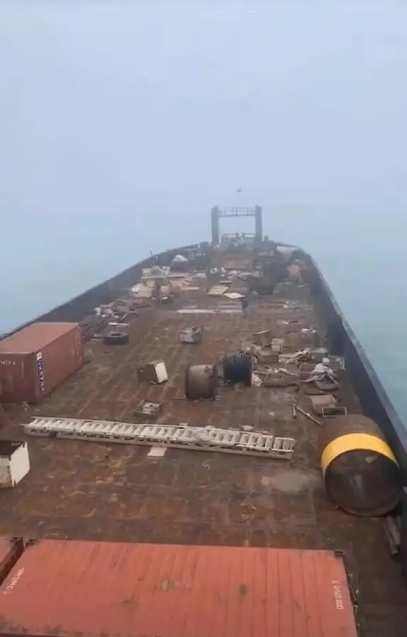 Баржа на продажу