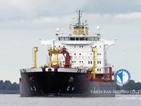 Нефтеналивной/химический танкер на продажу