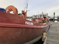 Баржа на продажу