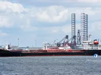 Нефтеналивной/химический танкер на продажу