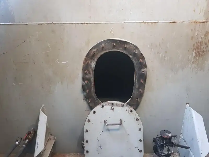 Баржа на продажу