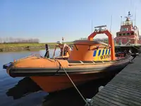 Жесткая надувная лодка на продажу