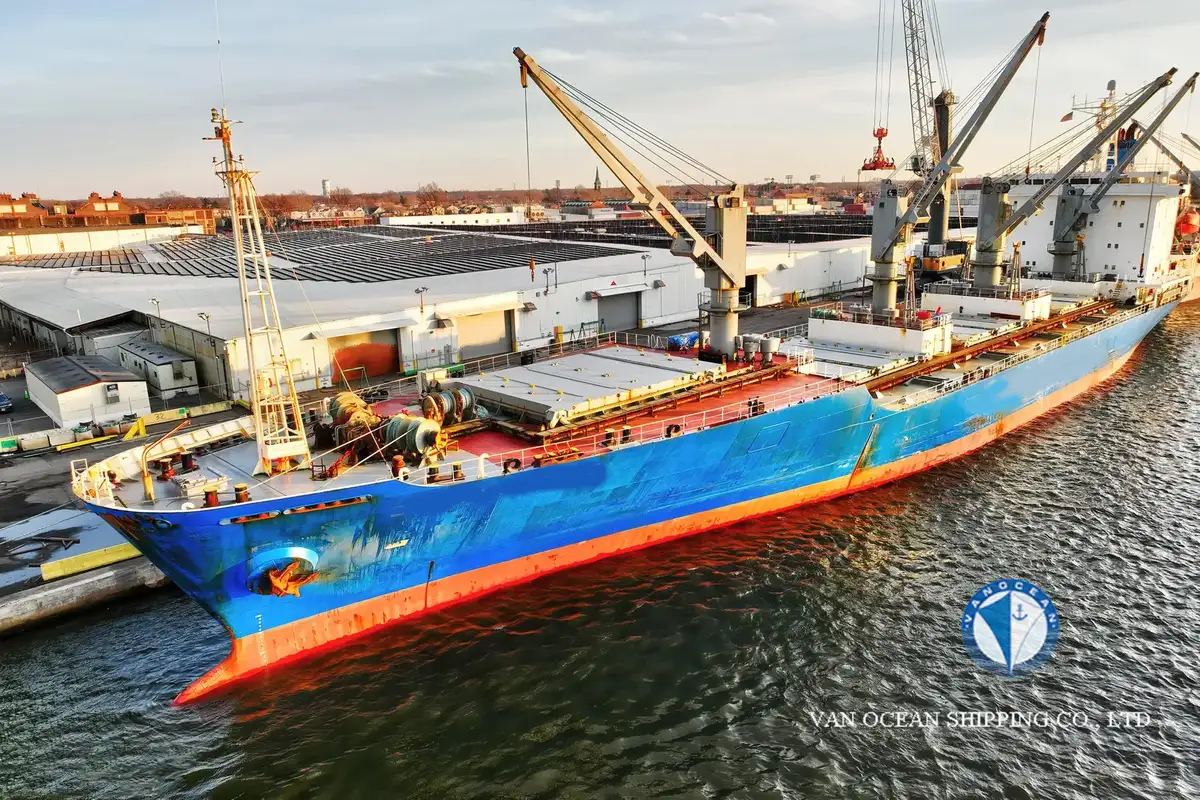 Рефрижераторное судно на продажу