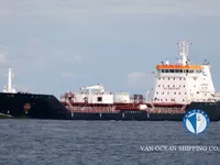Нефтеналивной/химический танкер на продажу