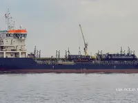 Нефтеналивной/химический танкер на продажу
