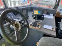 Буксир для перевозки экипажа на продажу